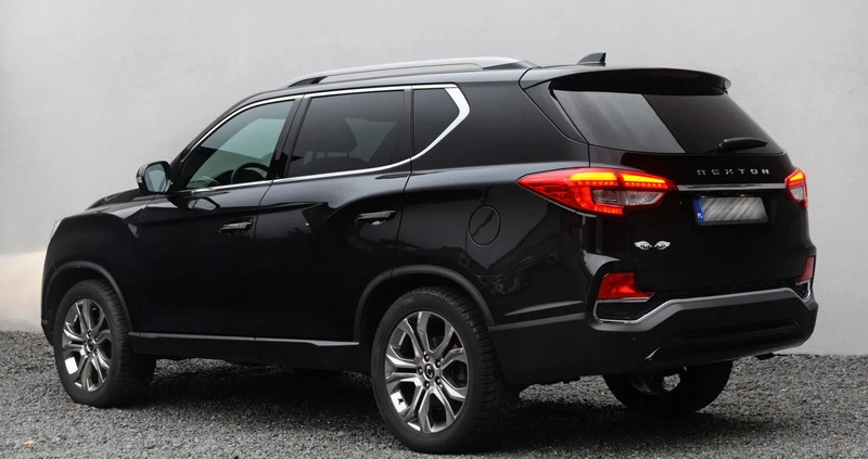 SsangYong REXTON cena 99999 przebieg: 102000, rok produkcji 2018 z Jarocin małe 781